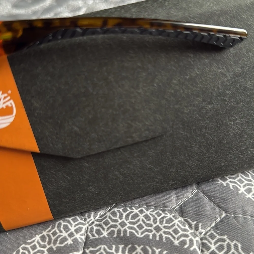 Timberland Tortoise Shell Square Sunglasses TB7218 Brown Lens NIP